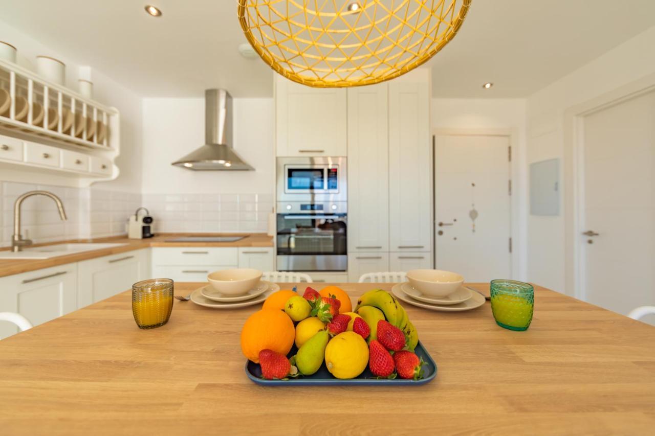 Apartment Centric, Amazing Views, Garage And Fibre Wifi *